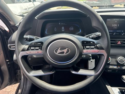 Used 2024 Hyundai Elantra SE FWD image 14