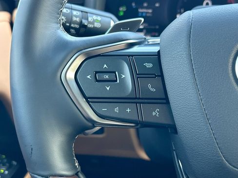 Used 2025 Lexus LX 600 4WD w/ Accessory Package (2T) image 24