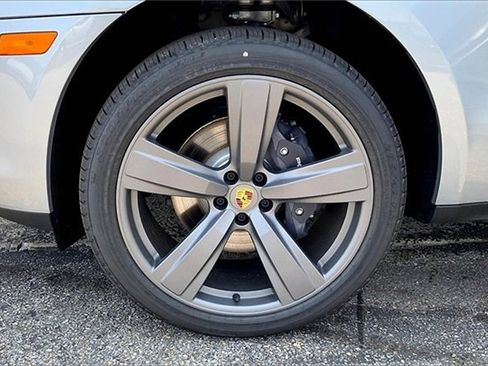 New 2025 Porsche Macan Turbo image 15