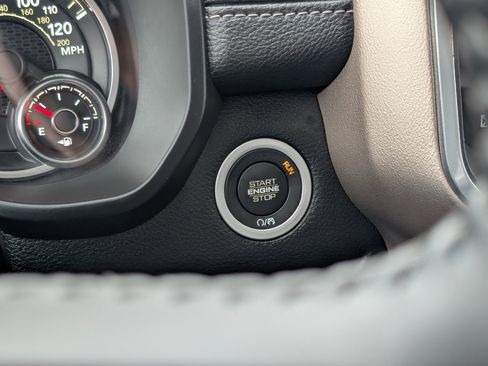 Used 2022 RAM 1500 Laramie image 19