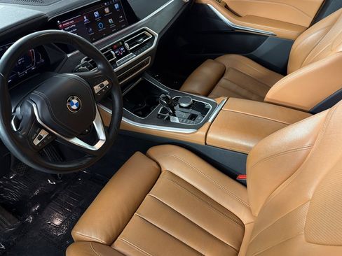 Used 2022 BMW X5 sDrive40i w/ Premium Package image 9