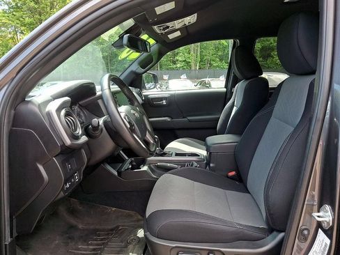 Used 2023 Toyota Tacoma TRD Off-Road AWD/4WD image 18