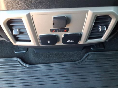 Used 2019 Ford F150 Lariat w/ Equipment Group 502A Luxury image 18