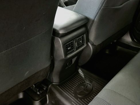 Used 2025 Toyota RAV4 LE AWD/4WD image 28