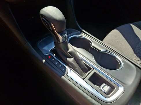 Certified 2024 Chevrolet Equinox LT FWD image 14