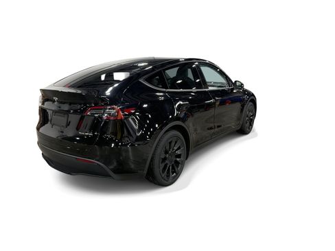 Certified 2023 Tesla Model Y Long Range AWD/4WD image 6