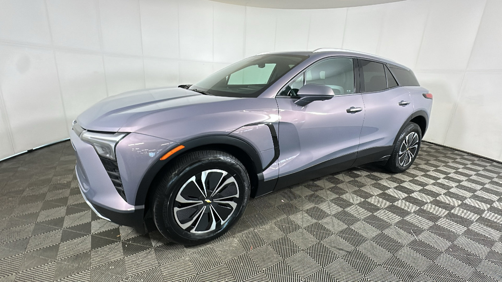 Used 2024 Chevrolet Blazer EV LT AWD/4WD image 8