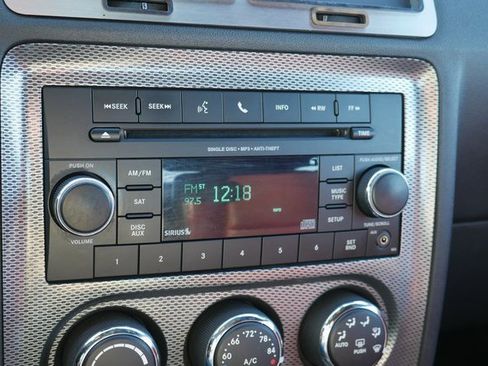 Used 2013 Dodge Challenger R/T Plus image 17