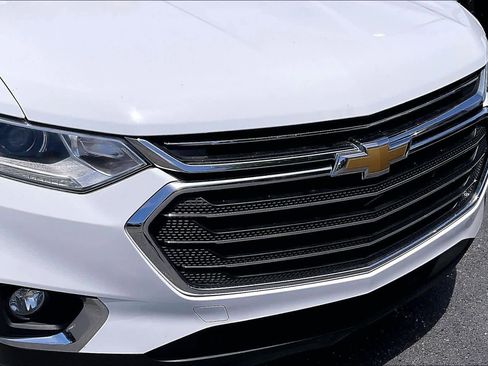 Used 2020 Chevrolet Traverse LT image 30
