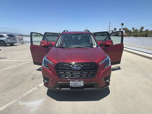 Certified 2023 Subaru Forester Premium AWD/4WD image 12