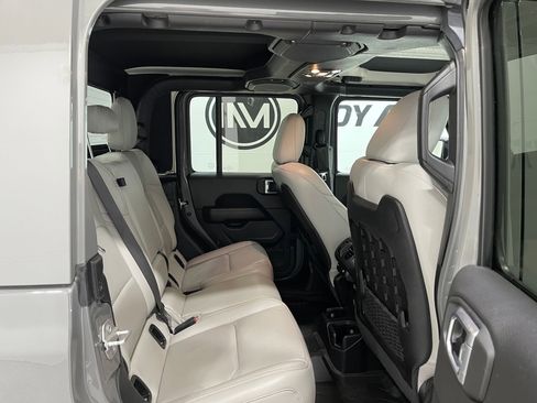 Used 2021 Jeep Gladiator Mojave image 30