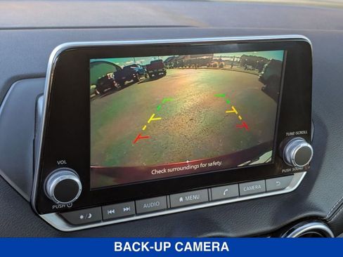 Used 2023 Nissan Sentra SV image 22