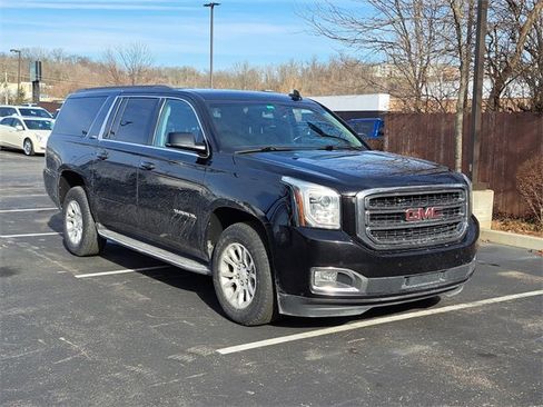 Used 2018 GMC Yukon XL SLE w/ Convenience Package image 3