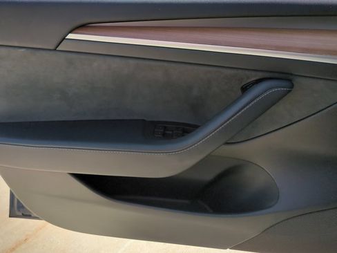 Used 2022 Tesla Model 3 Standard Range RWD image 11