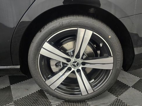 New 2025 Mercedes-Benz C 300 4MATIC Sedan image 20