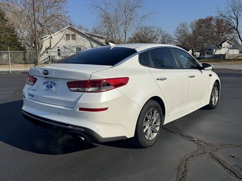 Used 2019 Kia Optima LX image 16