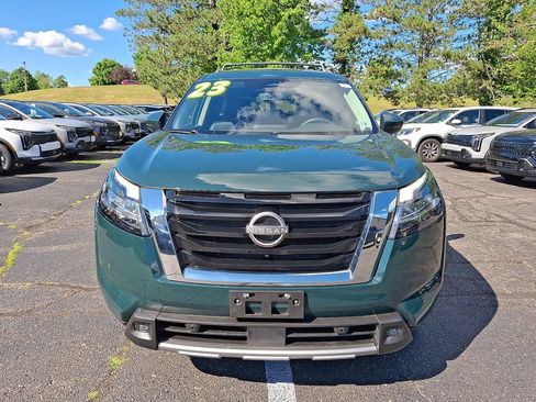Used 2023 Nissan Pathfinder SL AWD/4WD image 21
