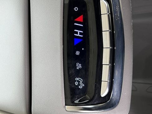 Used 2020 Cadillac XT6 Premium Luxury w/ LPO, Floor Liner Package image 16