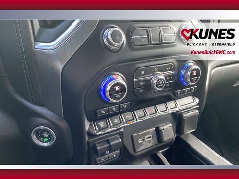 Used 2022 GMC Sierra 3500 Denali w/ Technology Package image 24