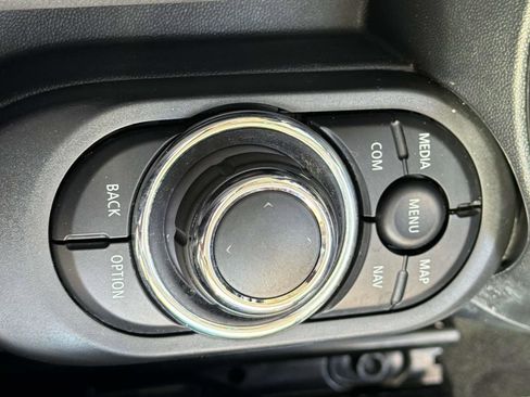 Certified 2024 MINI Cooper S FWD image 17