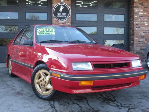 Used 1989 Dodge Shadow 2-Door Hatchback FWD image 2