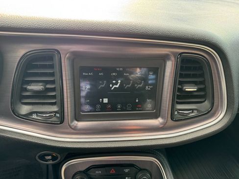 Used 2018 Dodge Challenger SXT image 19