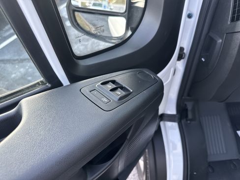 Used 2024 RAM ProMaster 2500 image 22