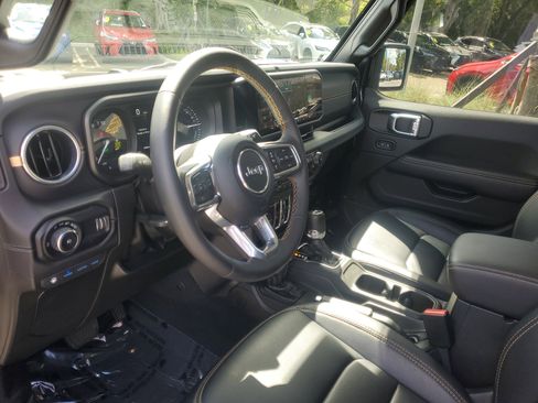 Used 2024 Jeep Wrangler Sahara w/ Safety Group image 15