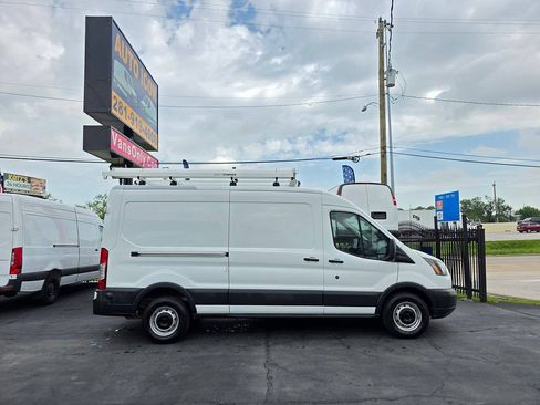 Used 2018 Ford Transit 350 148 Medium Roof RWD image 3
