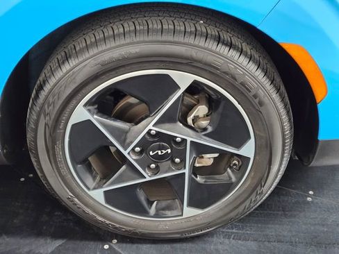 Used 2023 Kia Soul EX image 9