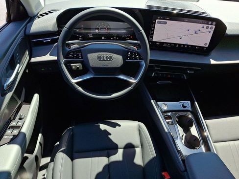 New 2026 Audi Q3 quattro 2.0T AWD/4WD image 9