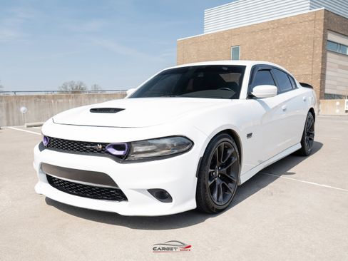 Used 2020 Dodge Charger Scat Pack image 3