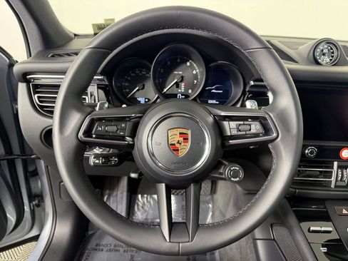 Certified 2026 Porsche Macan AWD/4WD image 29