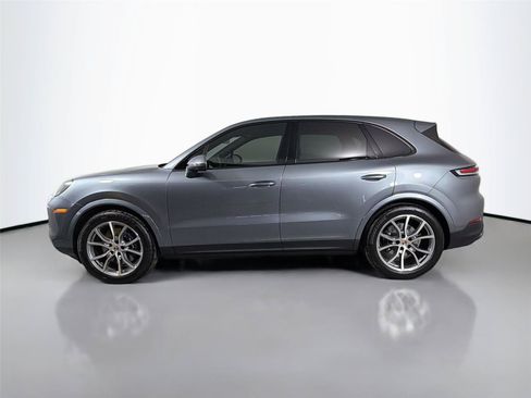 Certified 2026 Porsche Cayenne AWD/4WD image 2