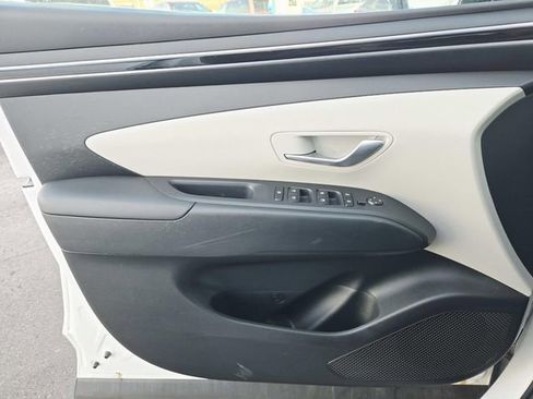 Used 2024 Hyundai Tucson SE image 28