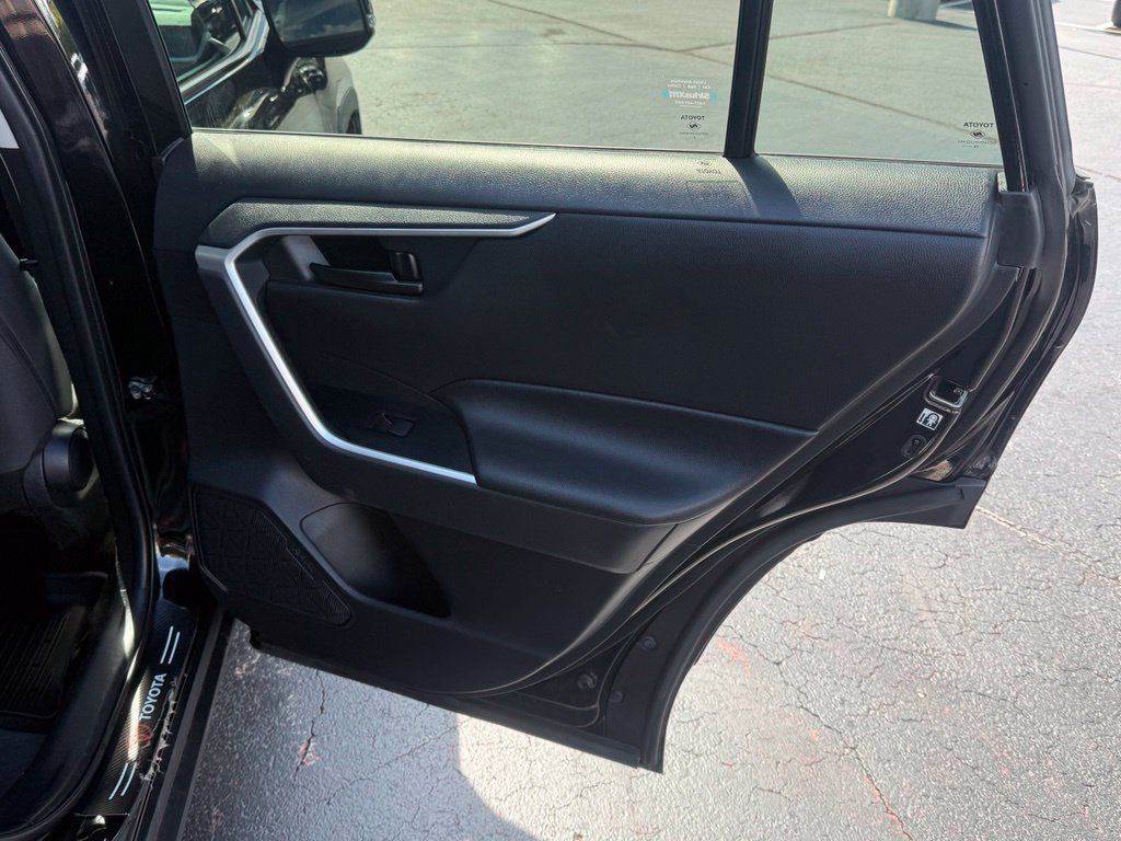 Used 2020 Toyota RAV4 LE w/ All Weather Liner Package AWD/4WD image 18