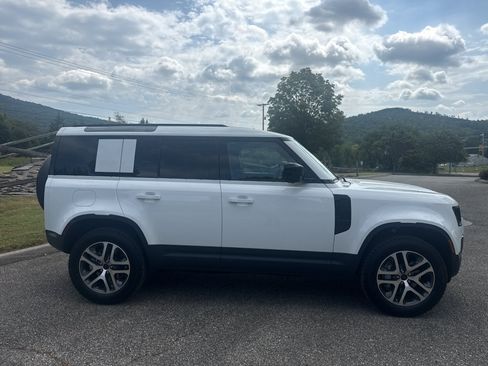 Used 2026 Land Rover Defender 110 S AWD/4WD image 2