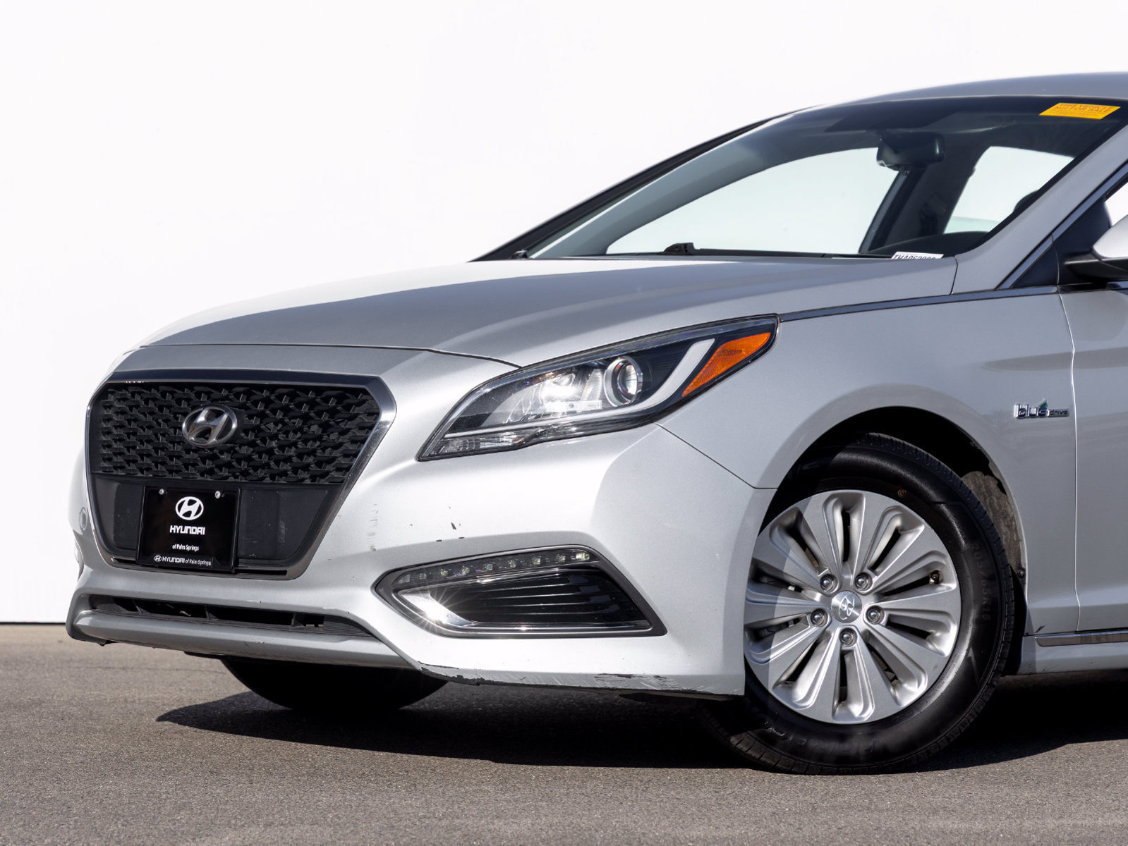 Used 2017 Hyundai Sonata SE FWD image 2