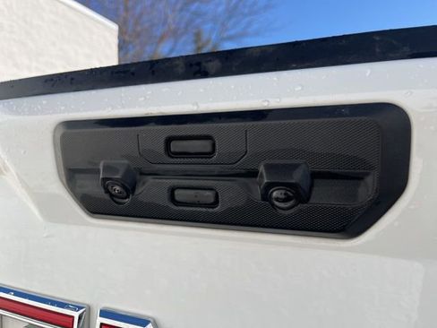 Used 2025 GMC Sierra 1500 AT4 w/ AT4 Premium Package image 7