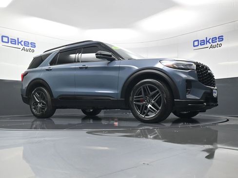 Used 2025 Ford Explorer ST w/ Sun And Sound Package image 44