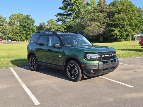 Used 2025 Ford Bronco Sport Outer Banks w/ Outer Banks Tech Package+ AWD/4WD image 15