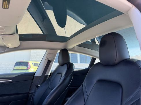 Used 2023 Tesla Model 3 Standard Range image 20