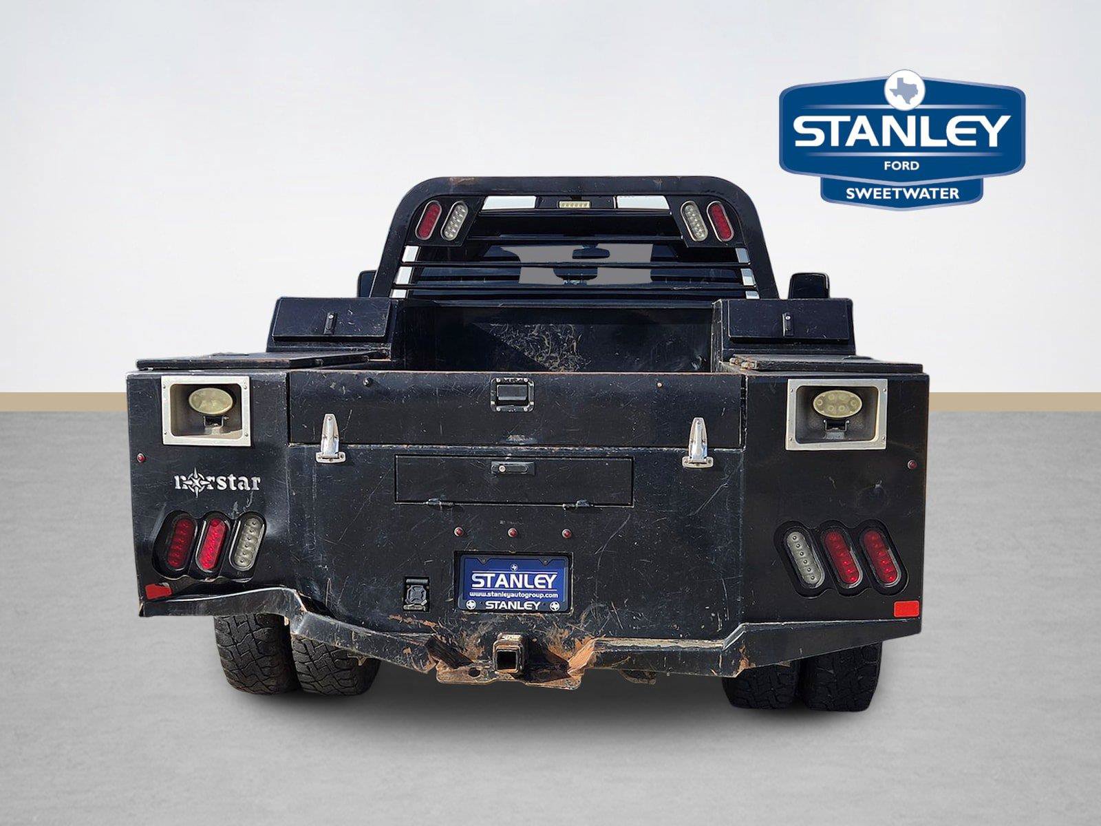 Used 2024 RAM 3500 Tradesman w/ Chrome Appearance Group AWD/4WD image 8