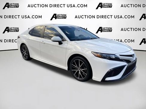 Used 2021 Toyota Camry SE image 22