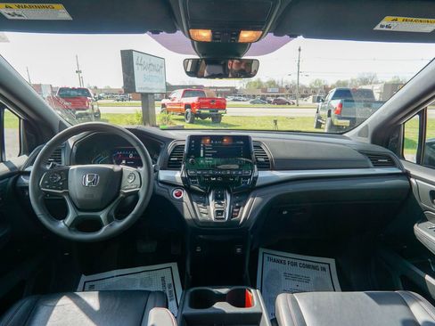 Used 2023 Honda Odyssey Sport image 14