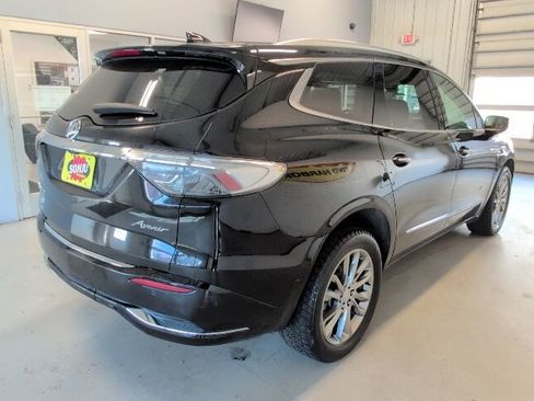 Certified 2022 Buick Enclave Avenir w/ Avenir Technology Package AWD/4WD image 5