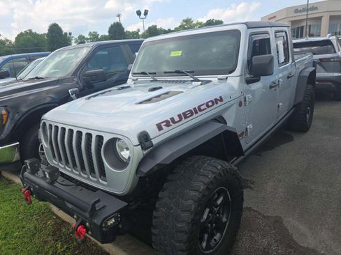 Used 2023 Jeep Gladiator Rubicon w/ Cold Weather Group AWD/4WD image 1