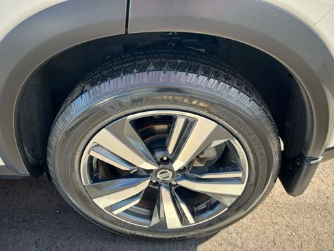 Used 2021 Nissan Rogue Platinum FWD image 15