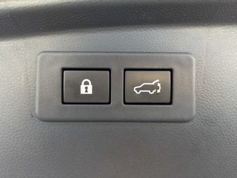 Used 2022 Subaru Outback Touring AWD/4WD image 12