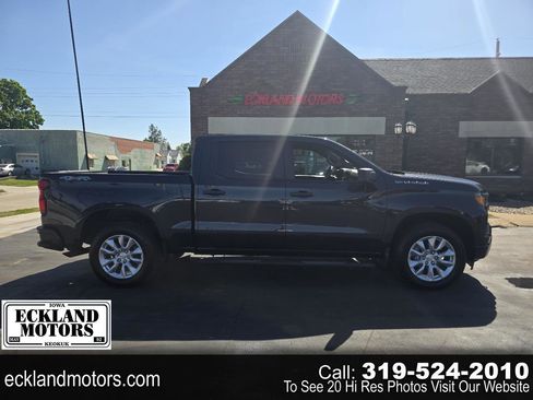 Used 2022 Chevrolet Silverado 1500 Custom AWD/4WD image 1